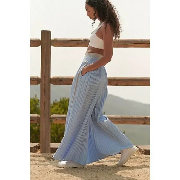 NWT FREE PEOPLE MOVEMENT LIFT OFF WIDE LEG PANTS - Picture 3 of 3